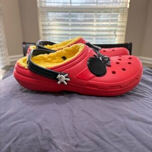 Crocs Classic Lined Disney Mickey Mouse Clogs Junior Size J6